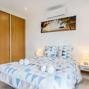 https://appartement-chaleureux-et-lumineux-proche-mer-l003.hotelaalgarve.com